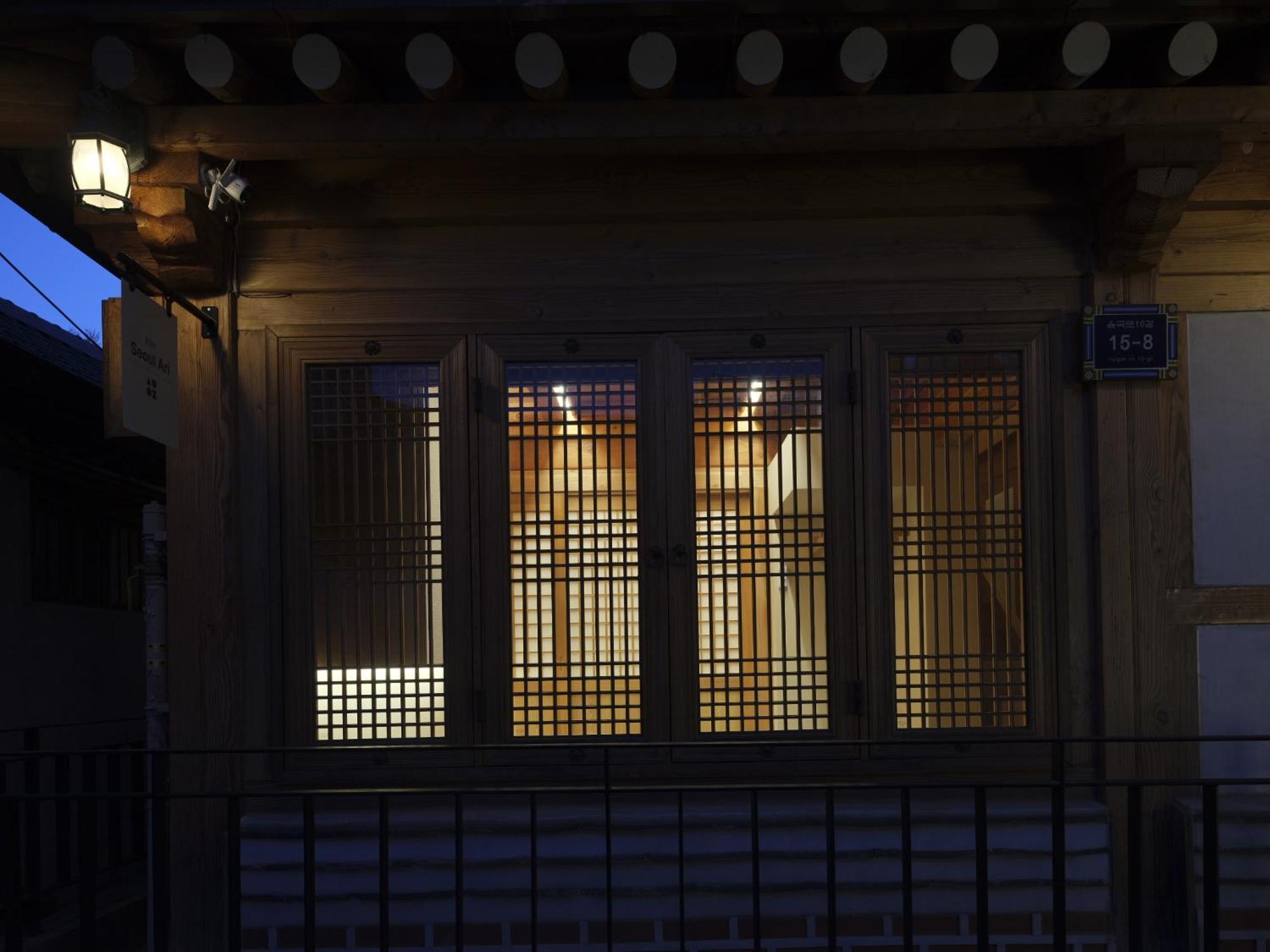 The Korean Traditional Hanok In Downtown Seoul For Convenient Public Transportation - Seoul Ari Esterno foto