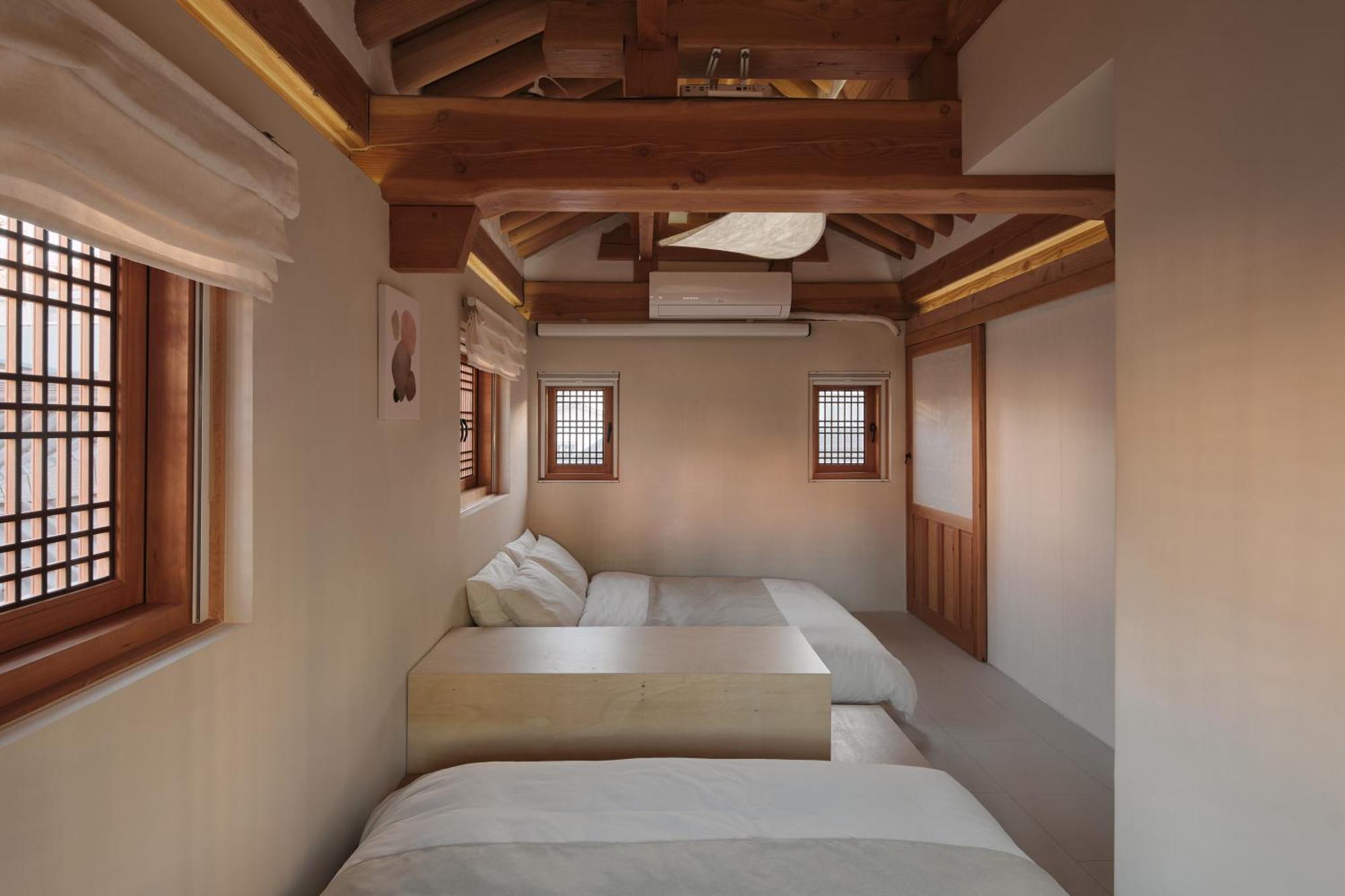 The Korean Traditional Hanok In Downtown Seoul For Convenient Public Transportation - Seoul Ari Esterno foto